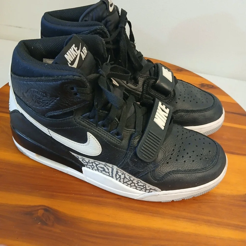 Jordan Legacy 312 Mens 9 Black White Shoes Sneakers AV2922-001